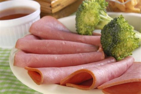 Lunch Meat Without Sodium Nitrate Livestrongcom Lunch Meat