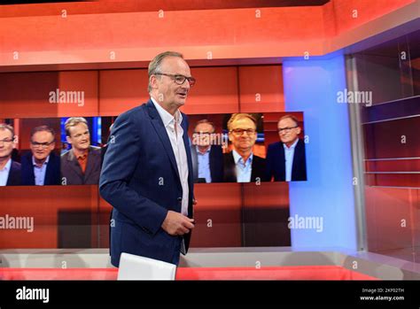 Frank Plasberg Moderator Letzte Show Als Moderator Der Hart Aber Fair