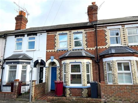 3 Bed Terraced House For Sale In Salisbury Road Reading Rg30 £315 000