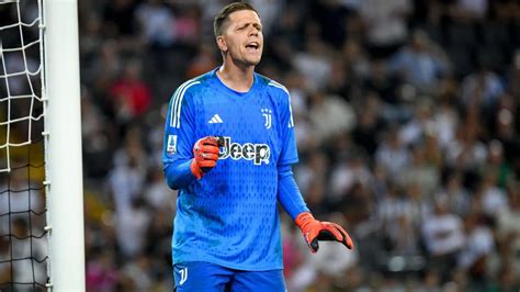 Barcelona Transfer News Blaugrana Agree Deal To Sign Wojciech Szczesny