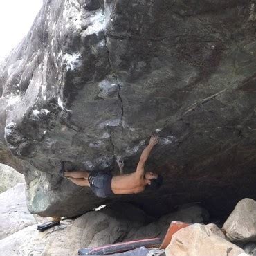 Dai Koyamada Climbs New V15 Gripped Magazine