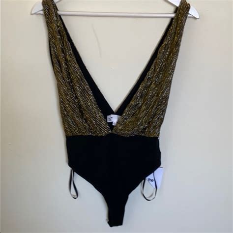 Superdown Tops Revolve Niko Deep V Bodysuit In Gold Black Small