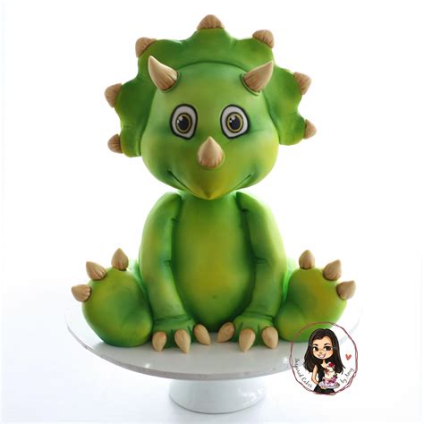 Baby Triceratops Dinosaur Cake Dinosaurcake Anniversaire Dinosaure