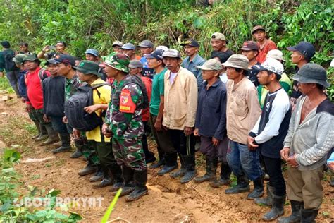 Jaga Kelestarian Hutan Perhutani KPH Bondowoso Bersama Forkopimcam