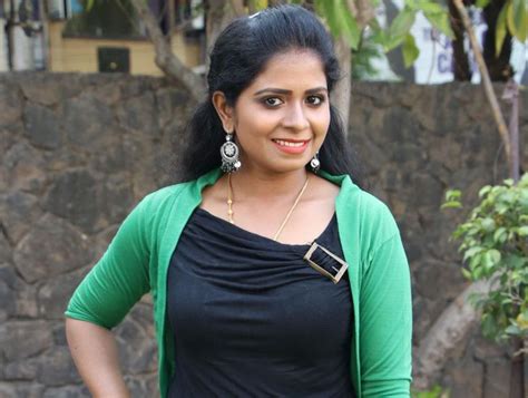 Abhiyum Naanum Serial Cast, Real Names, Age, Salary, Net Worth, Timing, Story & More - Primes World