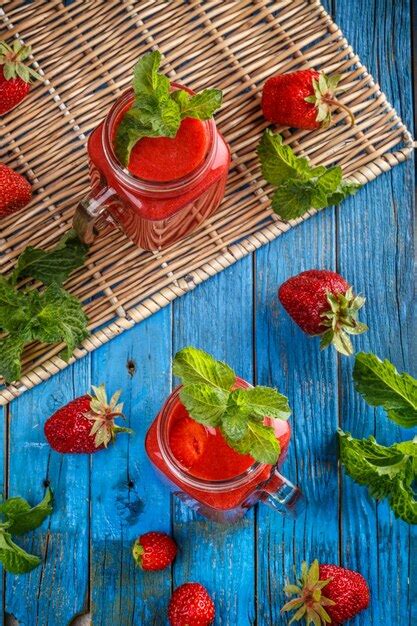 Premium Photo | Fresh strawberry smoothie