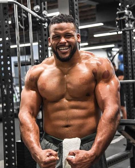 Aaron Donald: Sacks| Weight and height| Bench press - sportsjone