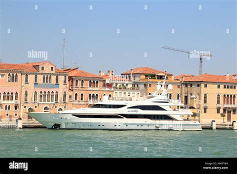 Benetti Yachten Hi Res Stock Photography And Images Alamy