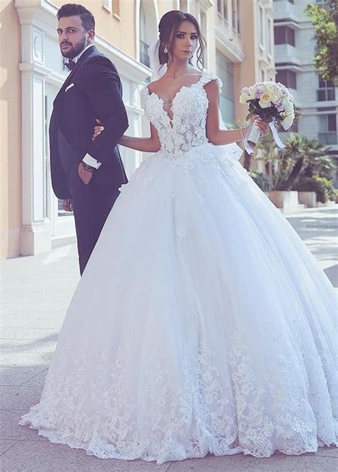 Fantastic Tulle V Neck Neckline Basque Waistline Ball Gown Wedding