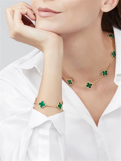 Van Cleef And Arpels Clover