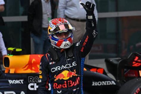 Max Verstappen logró la pole número 100 en la historia de Red Bull