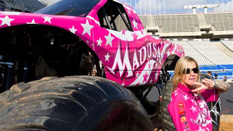 15 Facts About Monster Trucks You Have To See