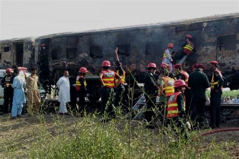 73 People Killed After Fire on Pakistan Train: Reports