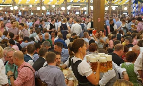 Niemcy w Monachium rozpoczęło się 185 święto piwa Oktoberfest