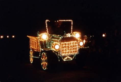 Walt Disney World’s “Main Street Electrical Parade” – More Vintage ...