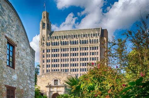 Historic Emily Morgan Hotel in San Antonio | The Emily Morgan Hotel