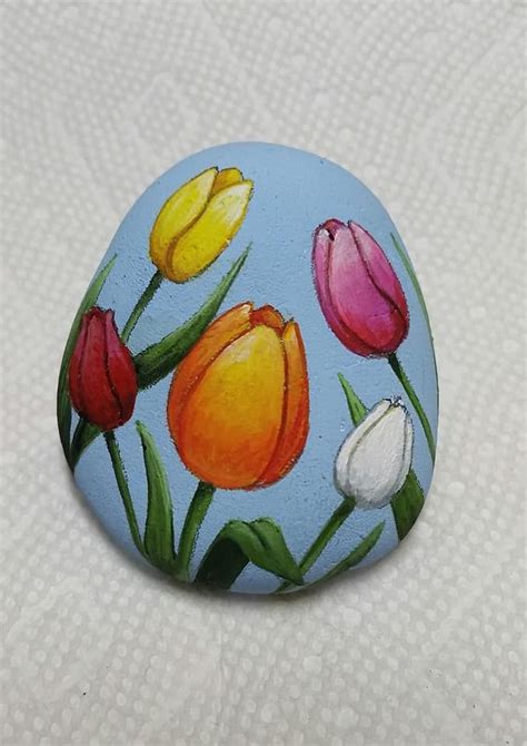 Rocan Rocks Tutorial In Rock Painting Flowers Rock Painting