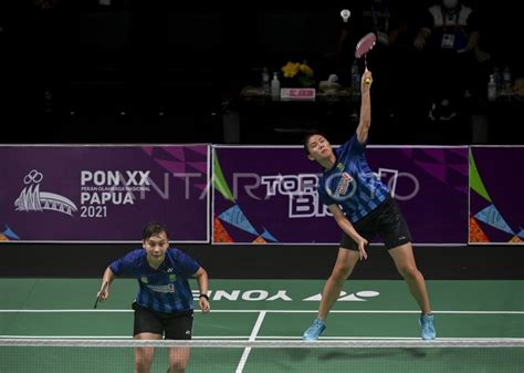 Semi Final Bulu Tangkis Beregu Putri Pon Papua Antara Foto