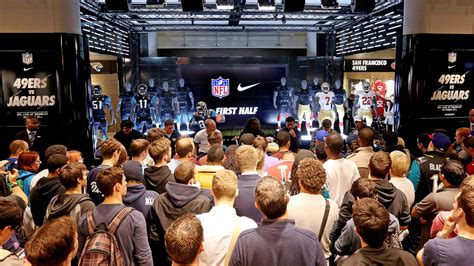 Nike News - NFL Fever Hits NikeTown London