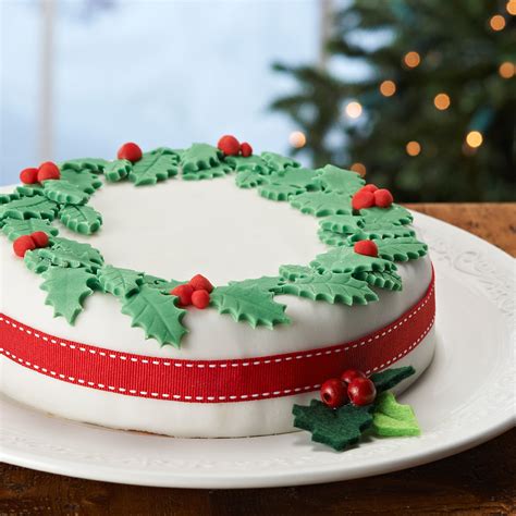 Lynda Jane Cakes Christmas Cake Decoration