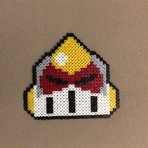 Mecha Paladin Surge Emote aus Bügelperlen Hama beads Perler beads