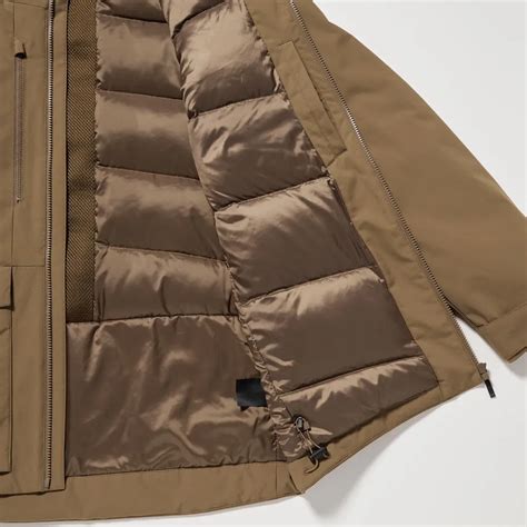 UNIQLO HYBRID DOWN PARKA 3D CUT Coquitlam Centre