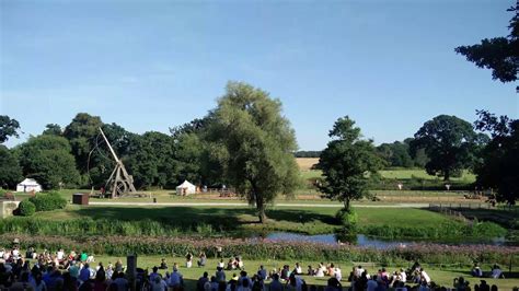 Warwick Castle Trebuchet Youtube