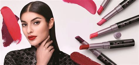 Tampil Cantik dengan Lipstik Super Matte Dari Oriflame | Trenz Indonesia