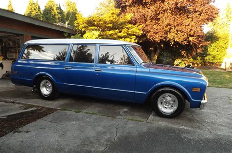 1968 Chevy Surburban Classic 2 Wheel Drive 3 Door Whatch Back Blue W