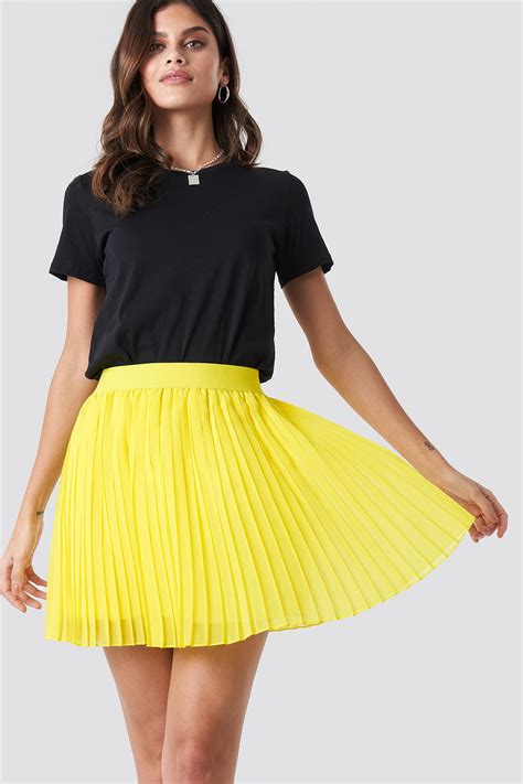 Mini Pleated Skirt Yellow | NA-KD