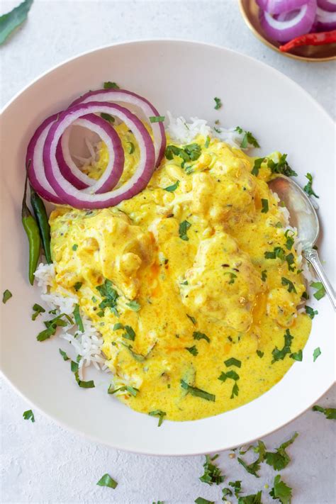 Punjabi Kadhi Pakora Piping Pot Curry