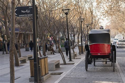 Hintere Ansicht Des Traditionellen Altmodischen Fiacre In Teheran Unten