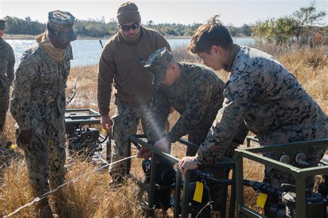 Dvids Images Marine Engineers And Navy Seabees Establish