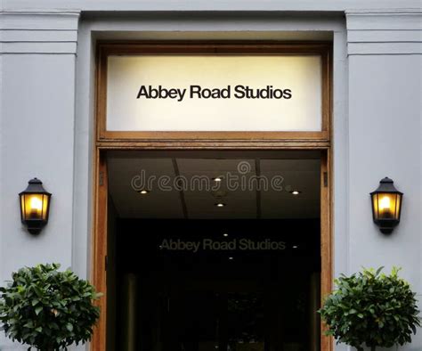 Abbey Road Studios in London Editorial Image - Image of beatles, door: 129825205