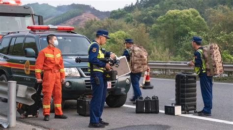 China Eastern Airlines plane crash: No survivors found after air ...