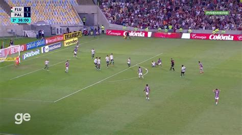 Aos 36 min do 2º tempo finalização certa de Ganso do Fluminense