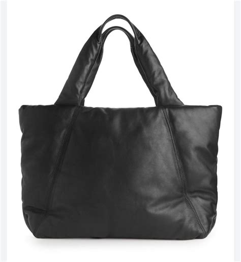 Se produkter som liknar Medium Leather Tote bag från på Tradera