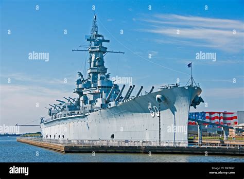 Uss Alabama At Battleship Memorial Park At Mobile On Alabama Gulf Coast