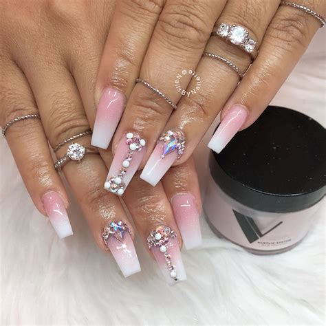 √ Acrylic Nails Fade