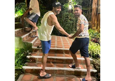 Varun Dhawan Shares His Birthday Celebration Photos वरुण धवन ने शेयर