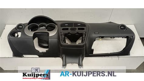 Dashboard Seat Toledo 2 0 FSI 16V 00000