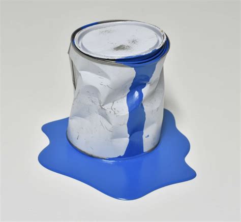 Le Pot De Peinture Bleu Par Yannick Bouillault 2020 Sculpture