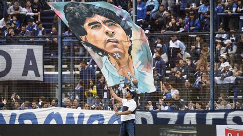 ¡brutal Así Fue El Recibimiento A Maradona Como Nuevo Entrenador De