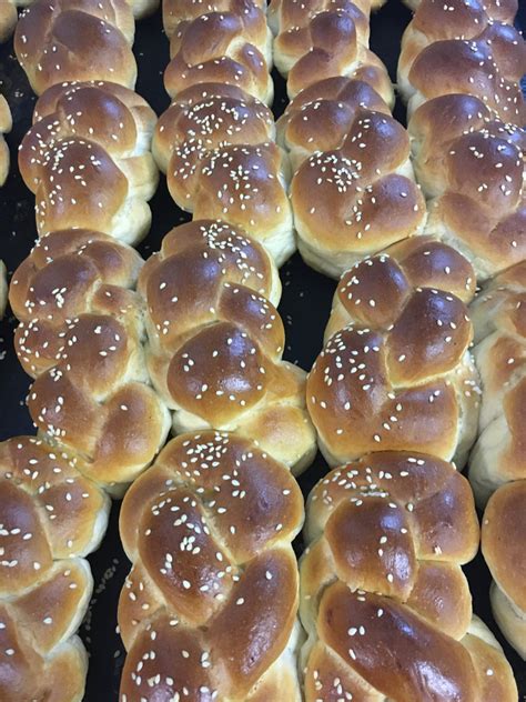 Shoshanas Bakery Baked Challahs And Challah Rolls