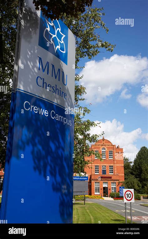 MMU Cheshire Crewe Campus Stock Photo - Alamy