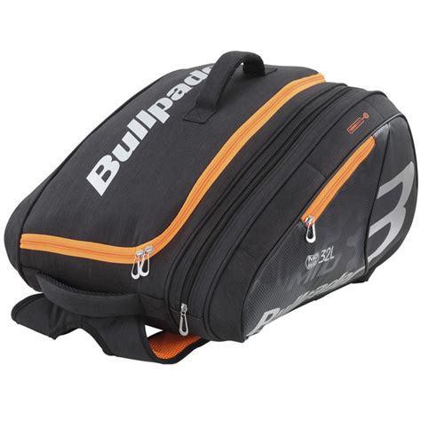 Paletero Bullpadel MID CAPACITY NEGRO 2020