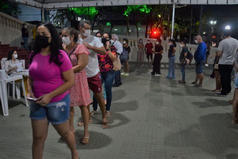 Mais de 2 1 mil pessoas foram vacinadas contra a Covid em três dias de