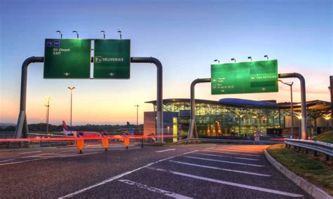 Tag Transport To And From Cork Airport Munsterbus Private Tours Of