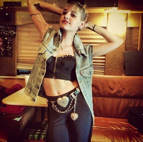 Juliet Simms Instagram