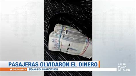 Un Taxista Devolvi Millones De Pesos Olvidados En Su Taxi Youtube